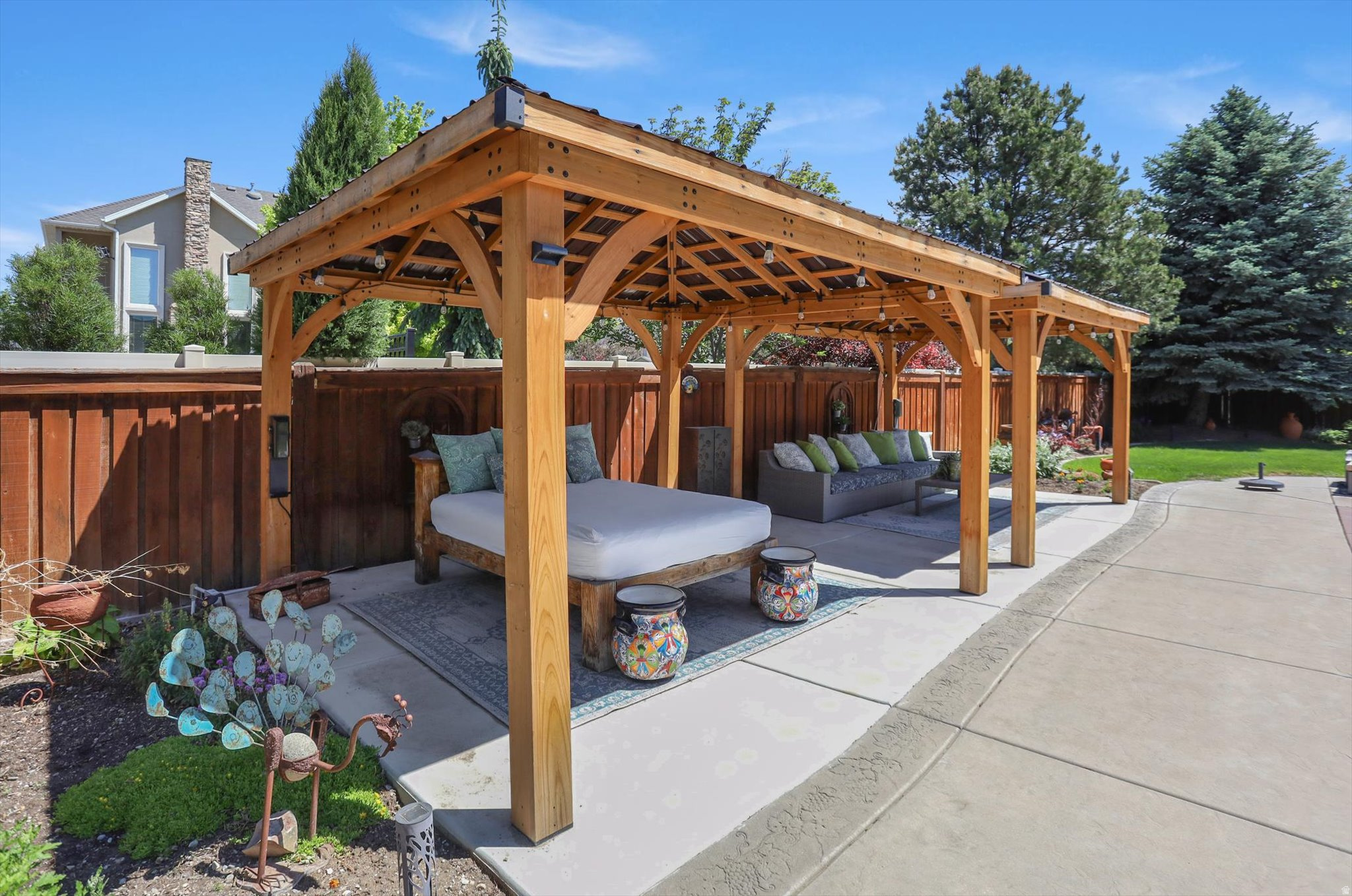 HIGHLANDS RANCH - Residential