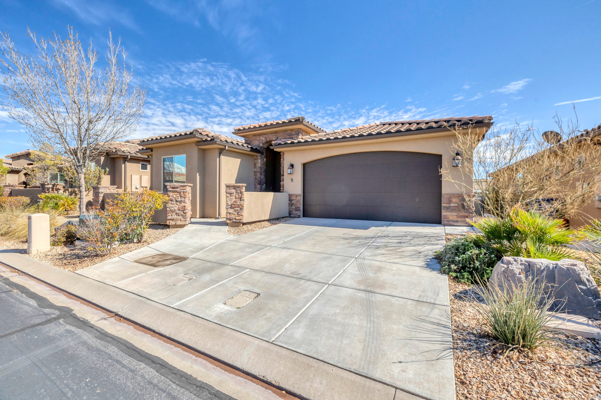 SIENNA HEIGHTS GARDEN HOMES - Residential