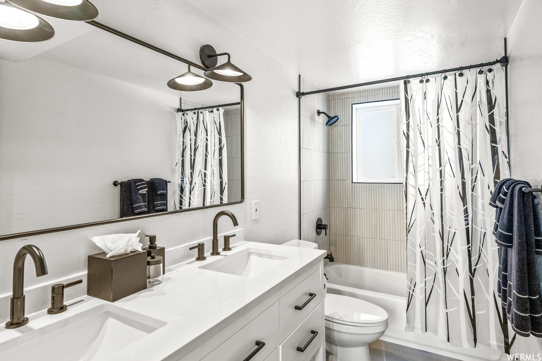 PARK MEADOWS SUBDIVI - Residential Lease