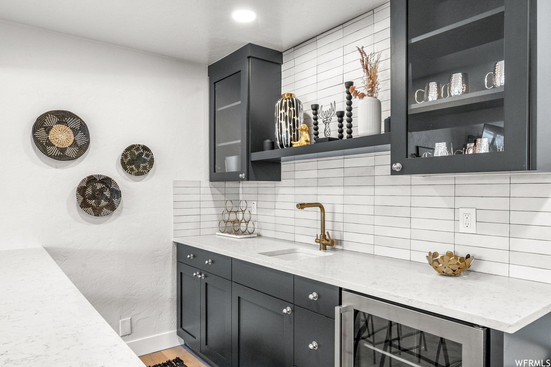 PARK MEADOWS SUBDIVI - Residential Lease