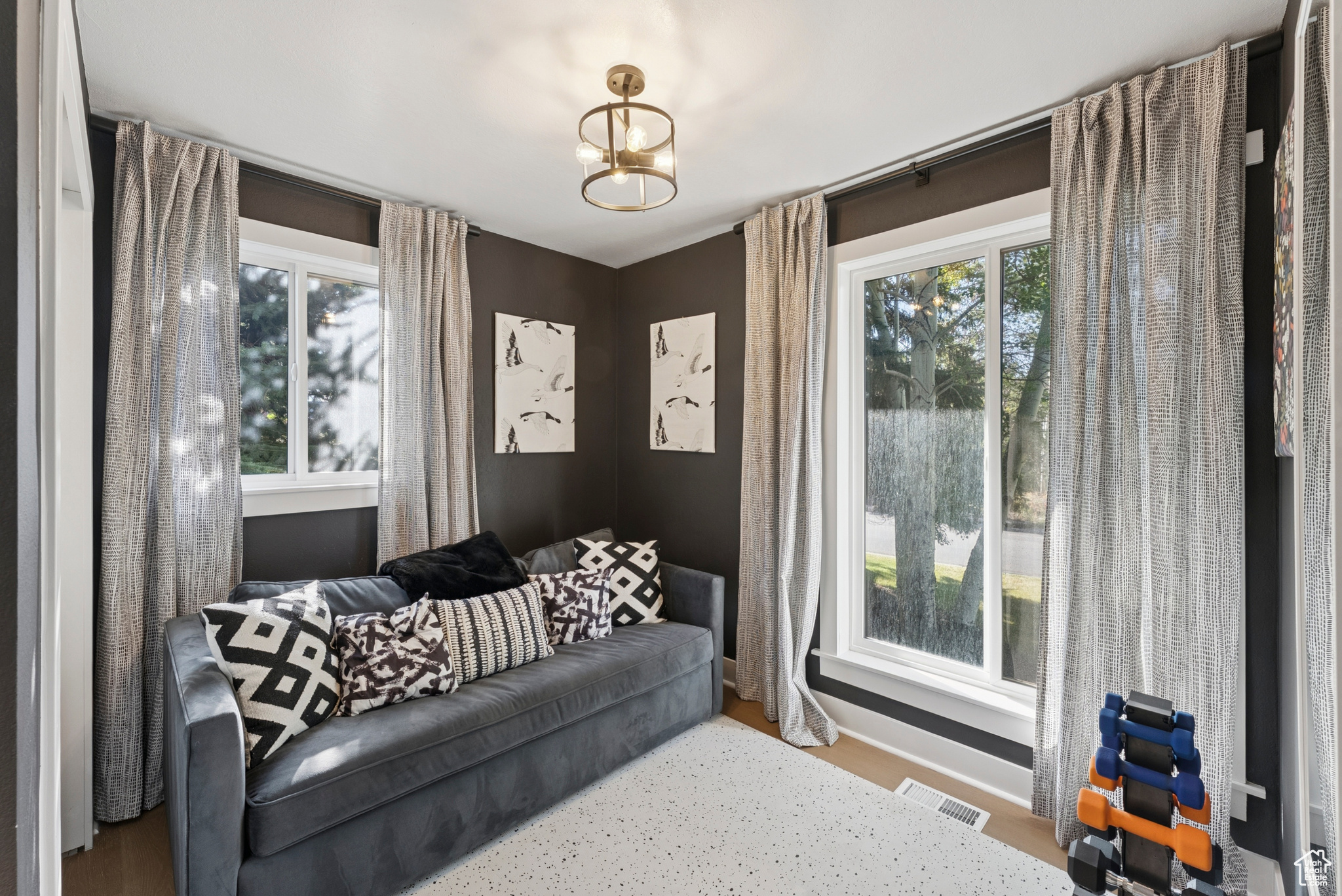 PARK MEADOWS SUBDIVI - Residential Lease