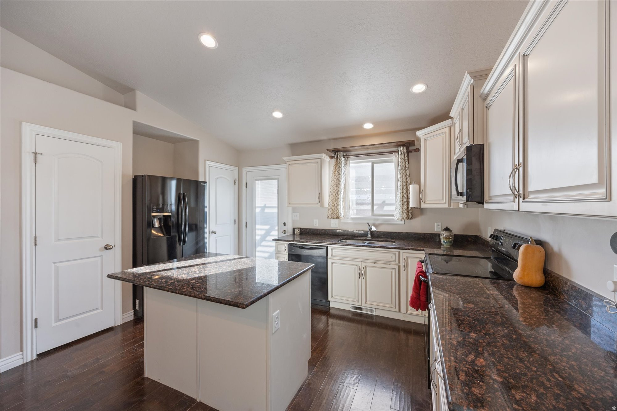 SWEETWATER - Residential