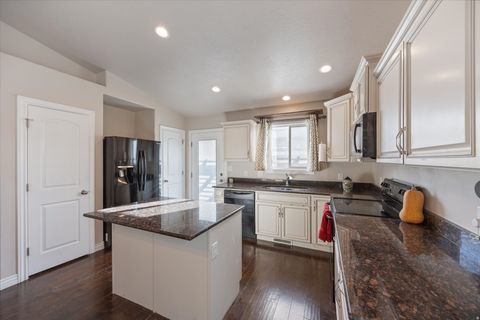 Tiny photo for 1758 E TUMWATER LN N, Eagle Mountain, UT 84005 (MLS # 2131016)