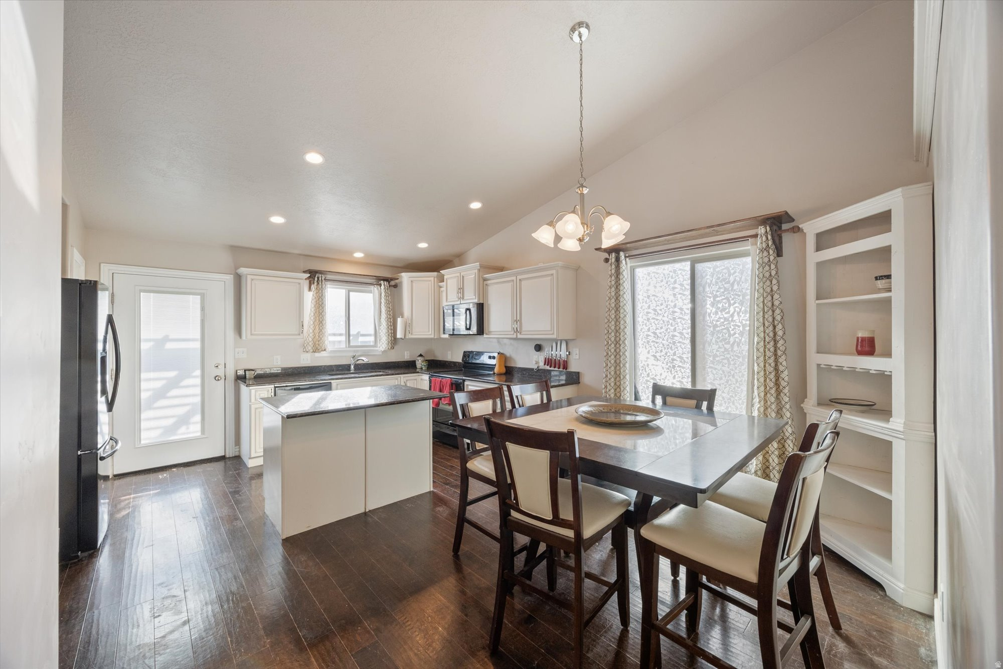 SWEETWATER - Residential