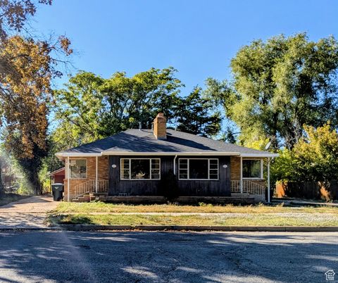 Photo of 2927 JEFFERSON AVE S, Ogden, UT 84403 (MLS # 2115104) Photo of 2927 JEFFERSON AVE S, Ogden, UT 84403 (MLS # 2115104)