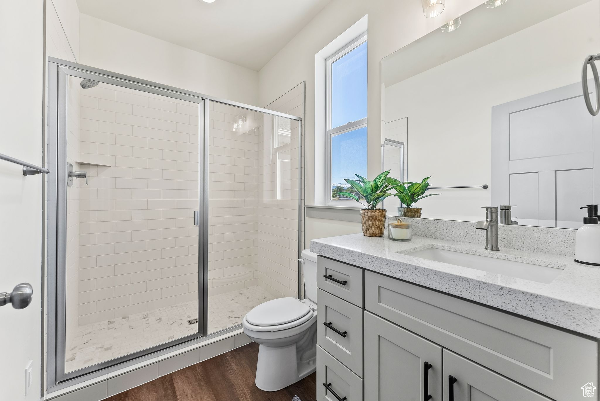 MACY LANE - Residential