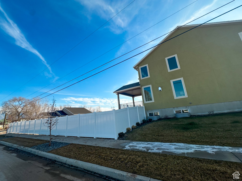 MACY LANE - Residential