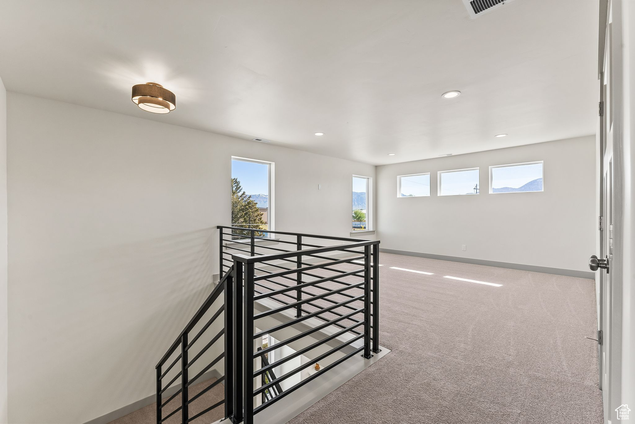 MACY LANE - Residential