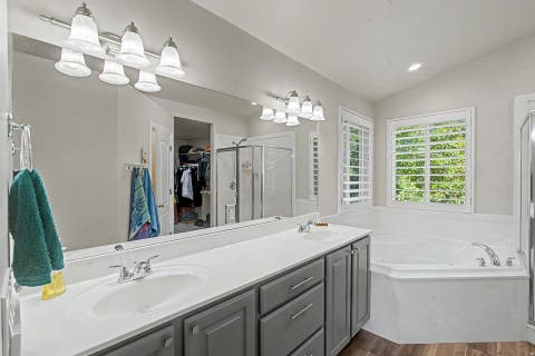 Tiny photo for 1366 FOX POINTE DR, Kaysville, UT 84037 (MLS # 2165244)
