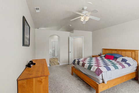 Tiny photo for 1366 FOX POINTE DR, Kaysville, UT 84037 (MLS # 2165244)