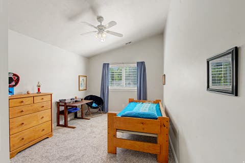 Tiny photo for 1366 FOX POINTE DR, Kaysville, UT 84037 (MLS # 2165244)