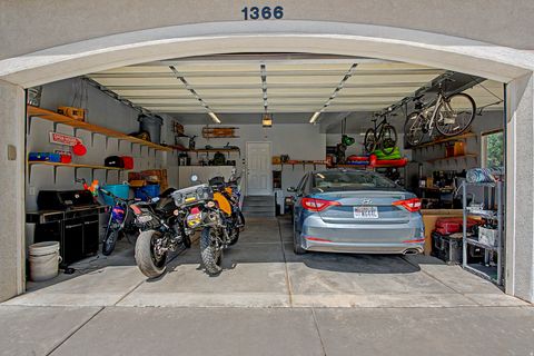 Tiny photo for 1366 FOX POINTE DR, Kaysville, UT 84037 (MLS # 2165244)