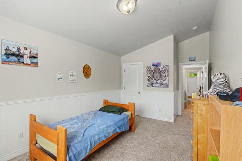 Tiny photo for 1366 FOX POINTE DR, Kaysville, UT 84037 (MLS # 2165244)