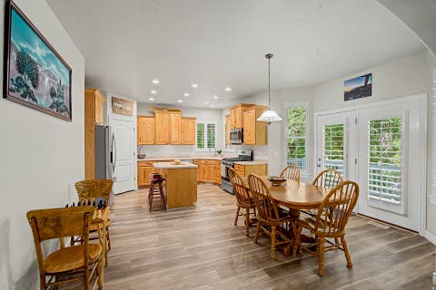 Tiny photo for 1366 FOX POINTE DR, Kaysville, UT 84037 (MLS # 2165244)