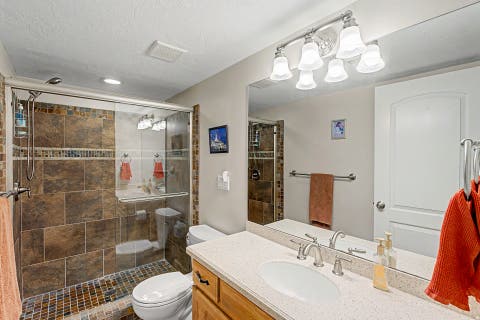 Tiny photo for 1366 FOX POINTE DR, Kaysville, UT 84037 (MLS # 2165244)