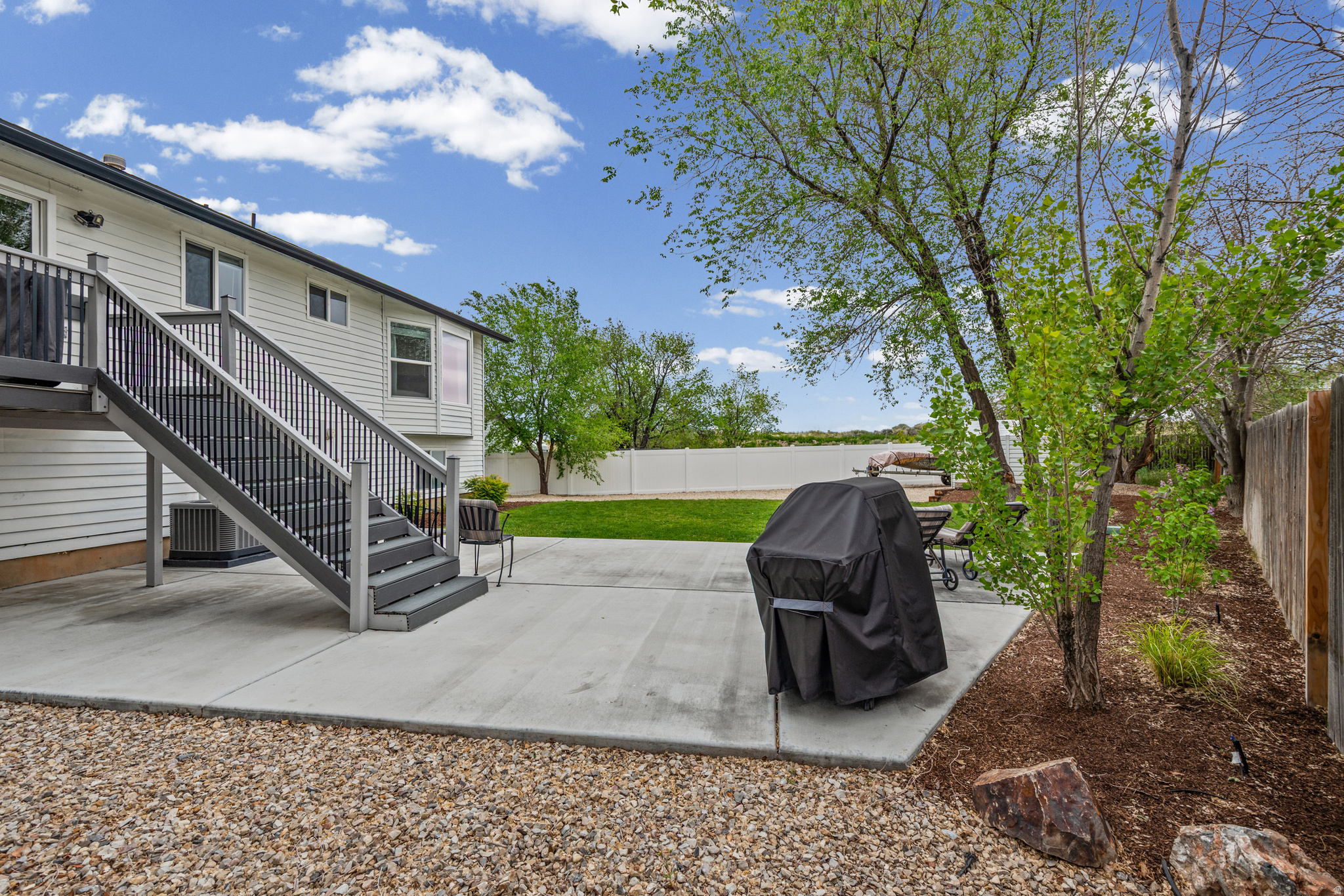 WILLOW BAY #4 - Residential