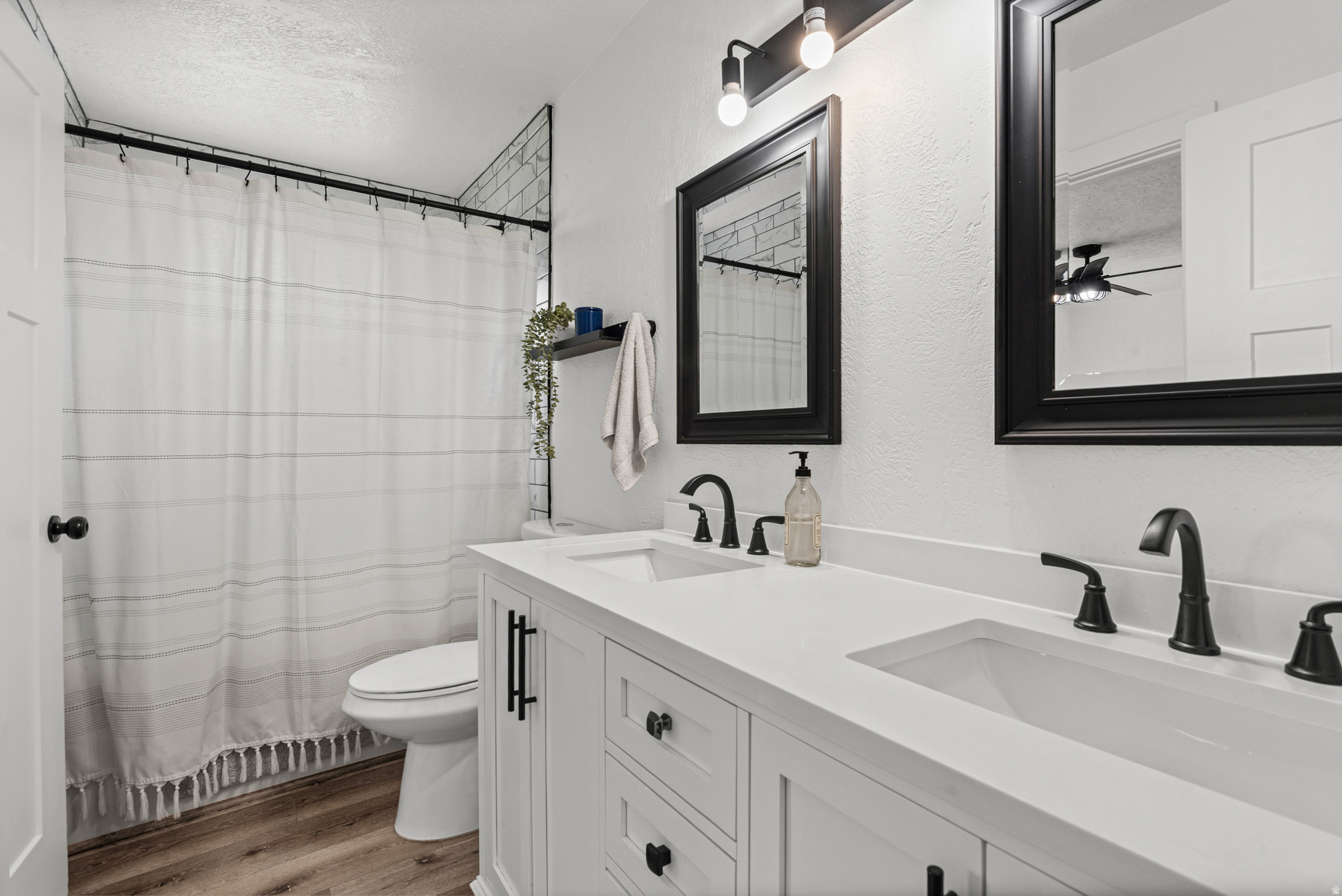 WILLOW BAY #4 - Residential