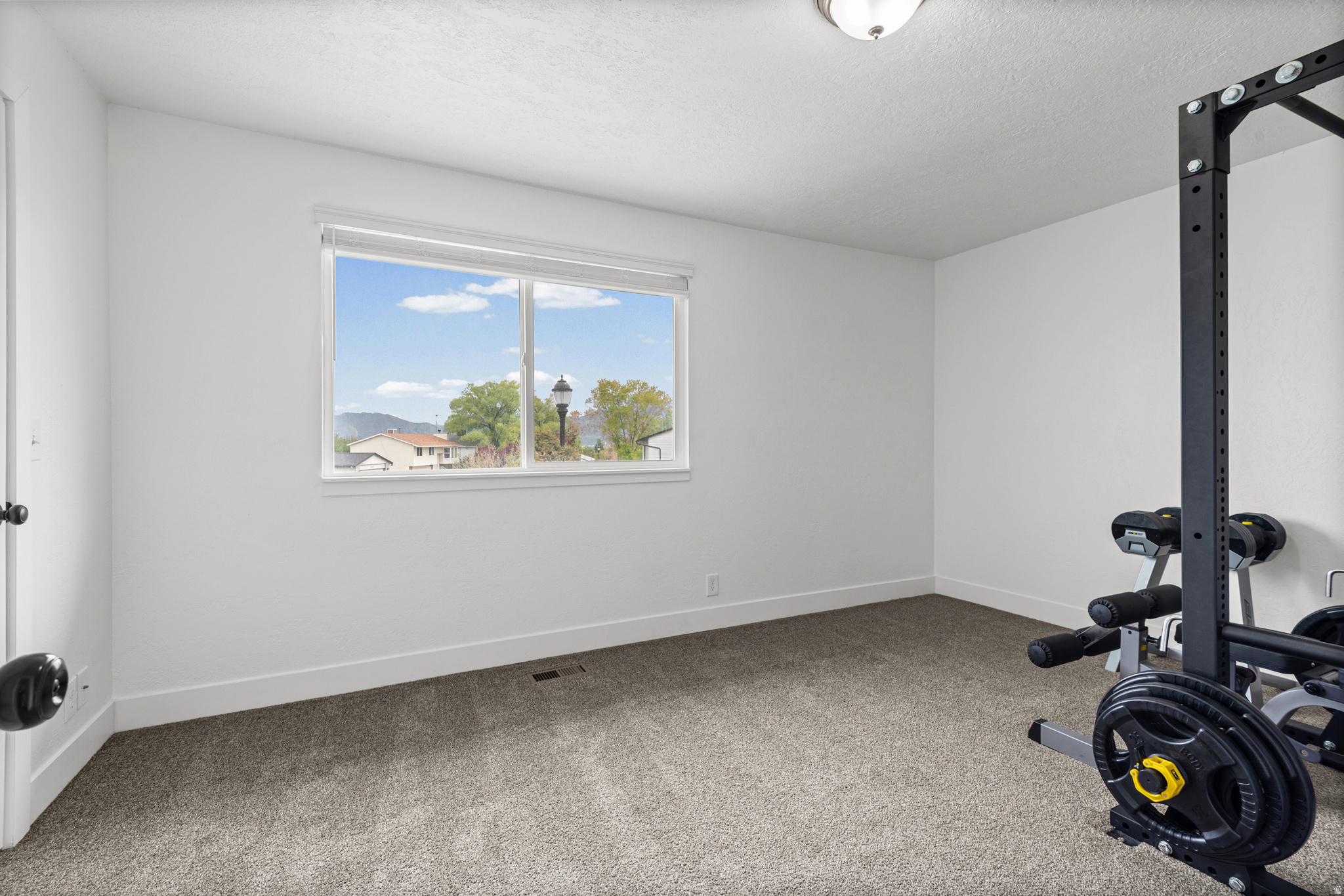WILLOW BAY #4 - Residential