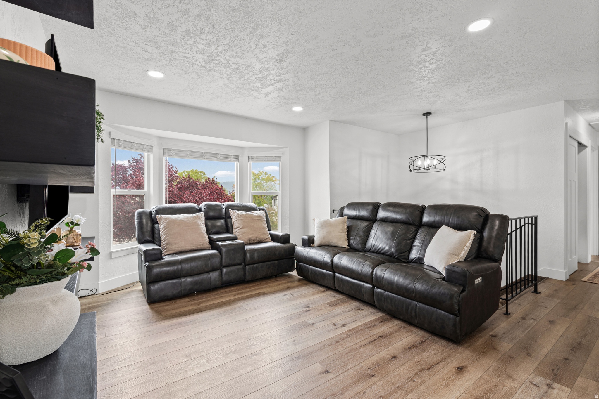WILLOW BAY #4 - Residential