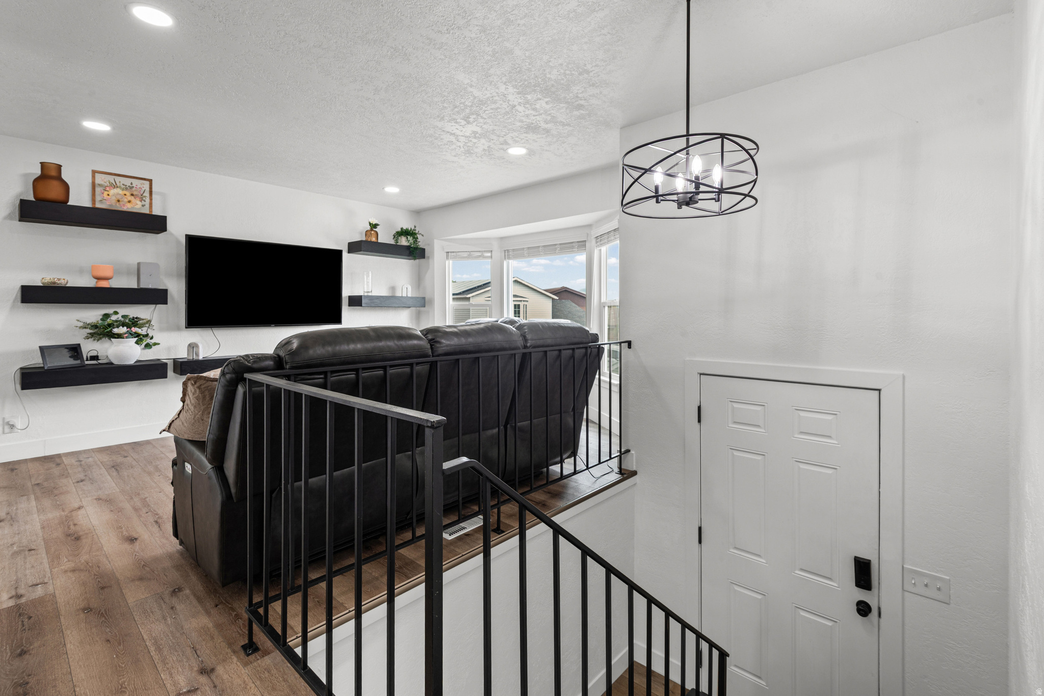 WILLOW BAY #4 - Residential