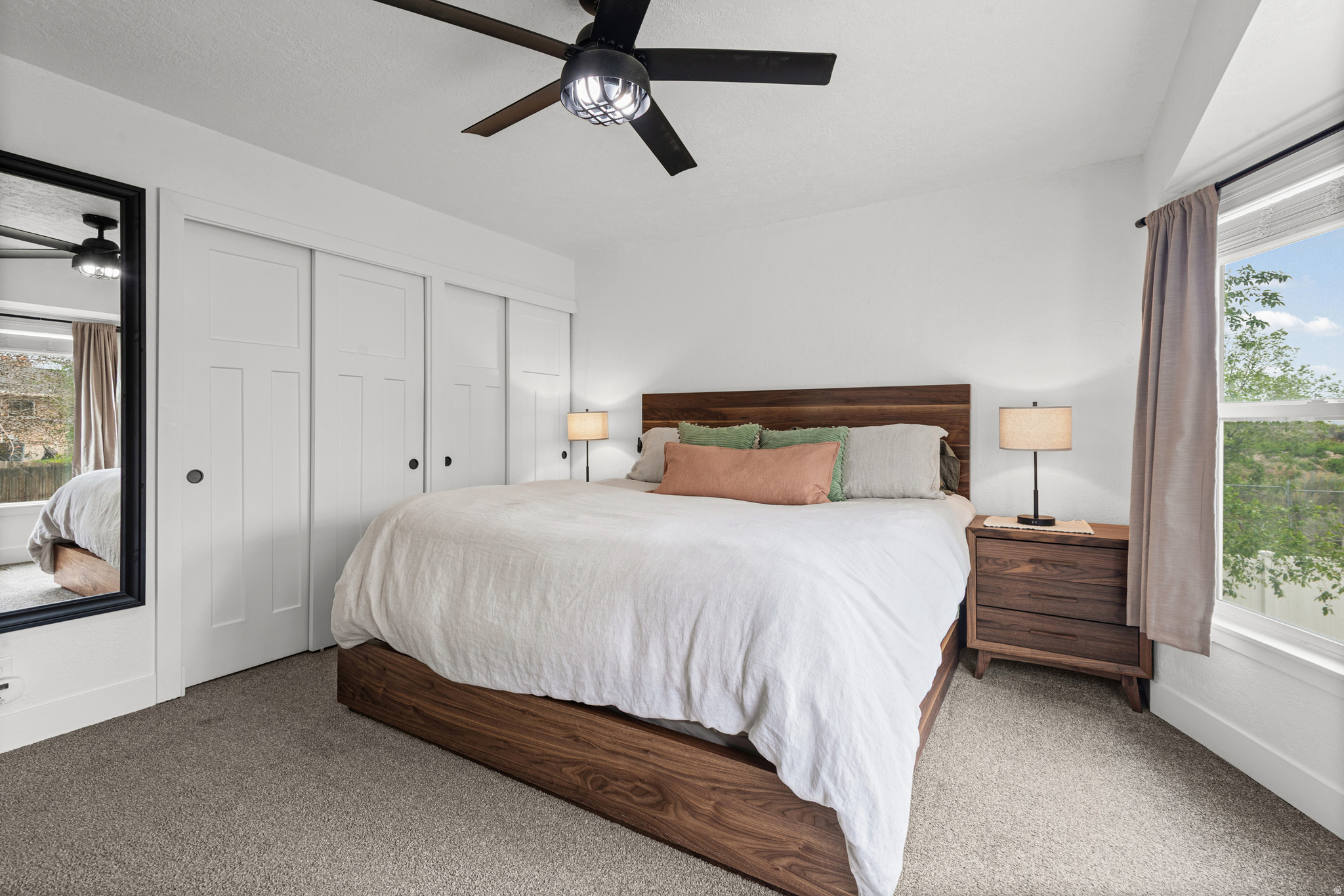 WILLOW BAY #4 - Residential