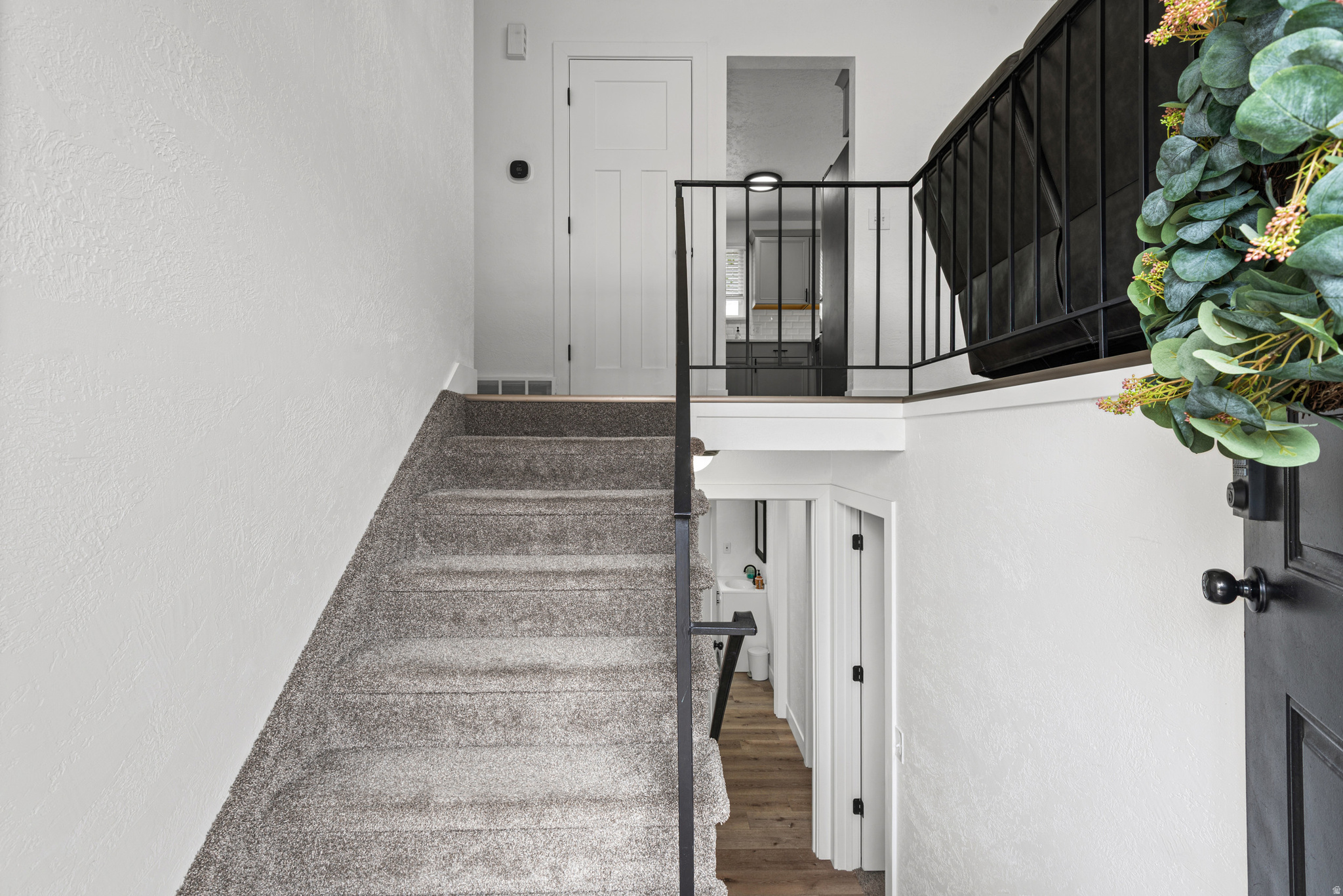 WILLOW BAY #4 - Residential