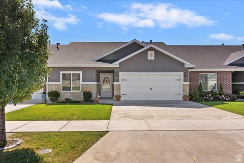 Townhouse For Sale - 1234 S Grace Way<br/> Layton, UT 84041