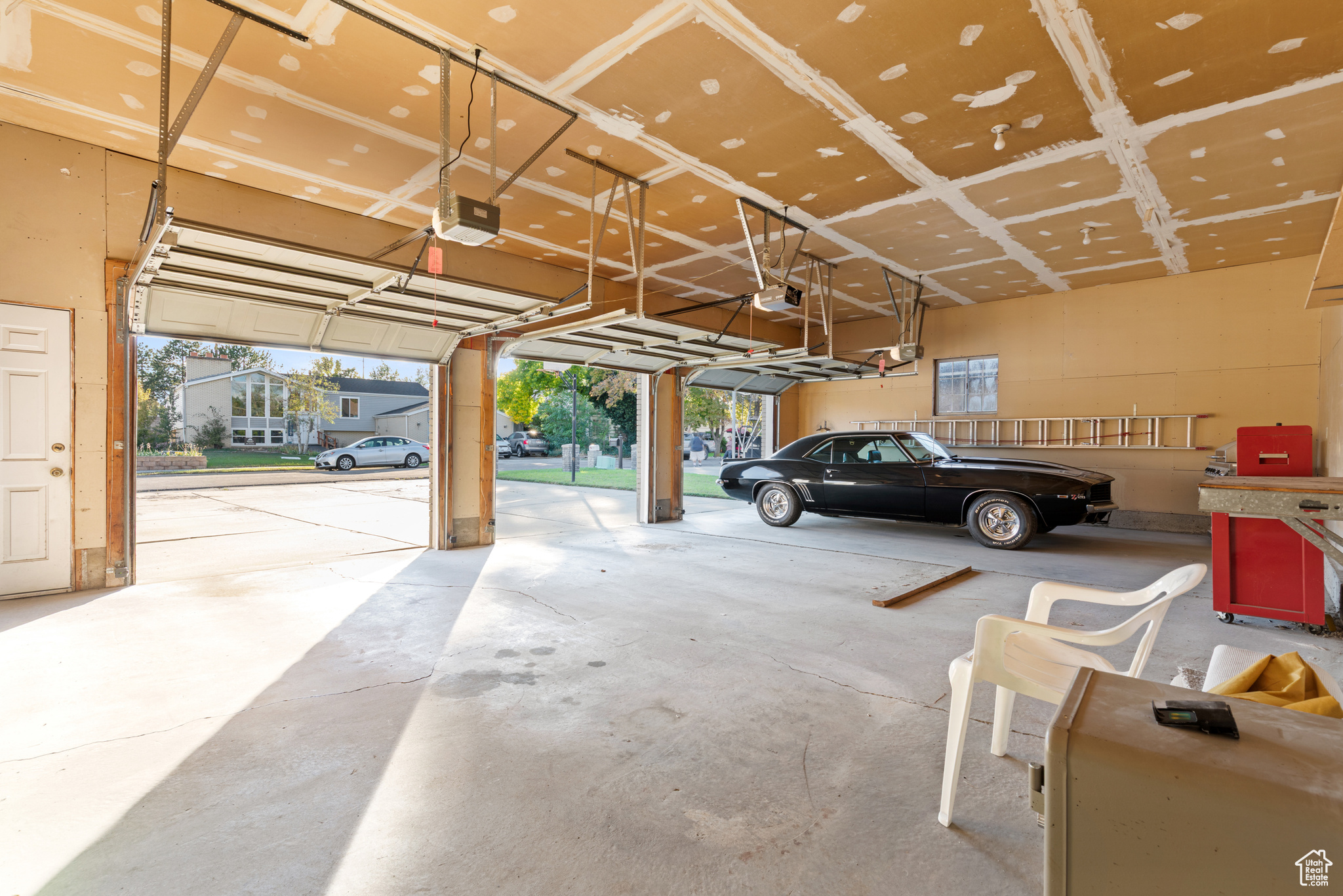 CONTINENTAL ESTATES #5 - Residential