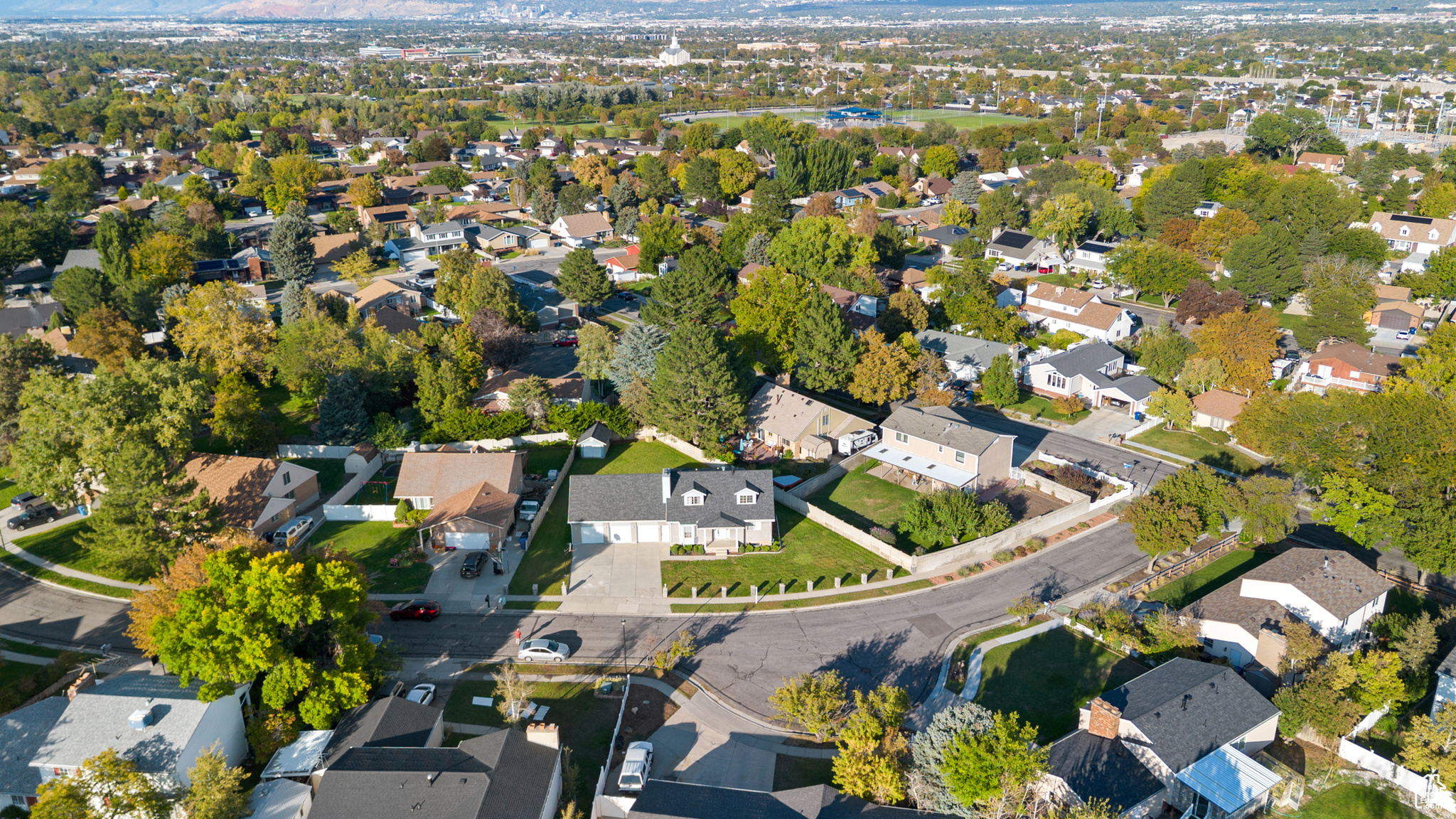 CONTINENTAL ESTATES #5 - Residential