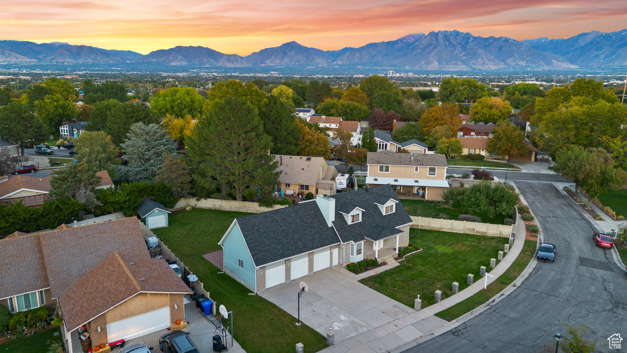 CONTINENTAL ESTATES #5 - Residential