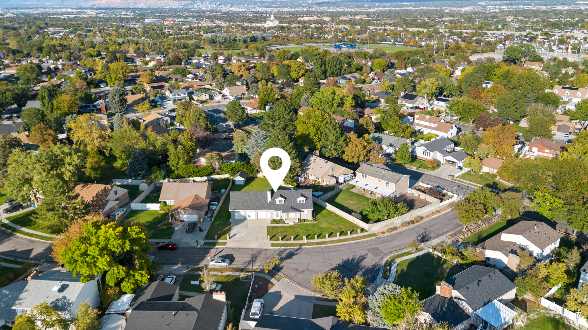 CONTINENTAL ESTATES #5 - Residential