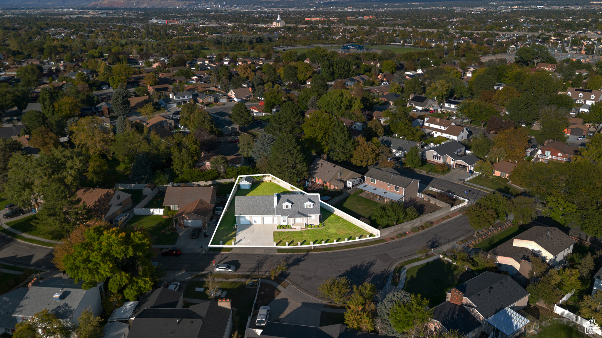 CONTINENTAL ESTATES #5 - Residential