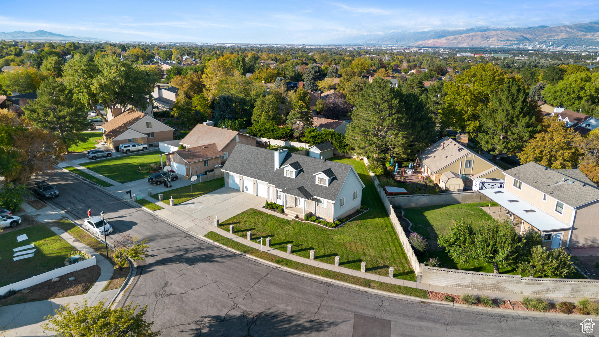 CONTINENTAL ESTATES #5 - Residential