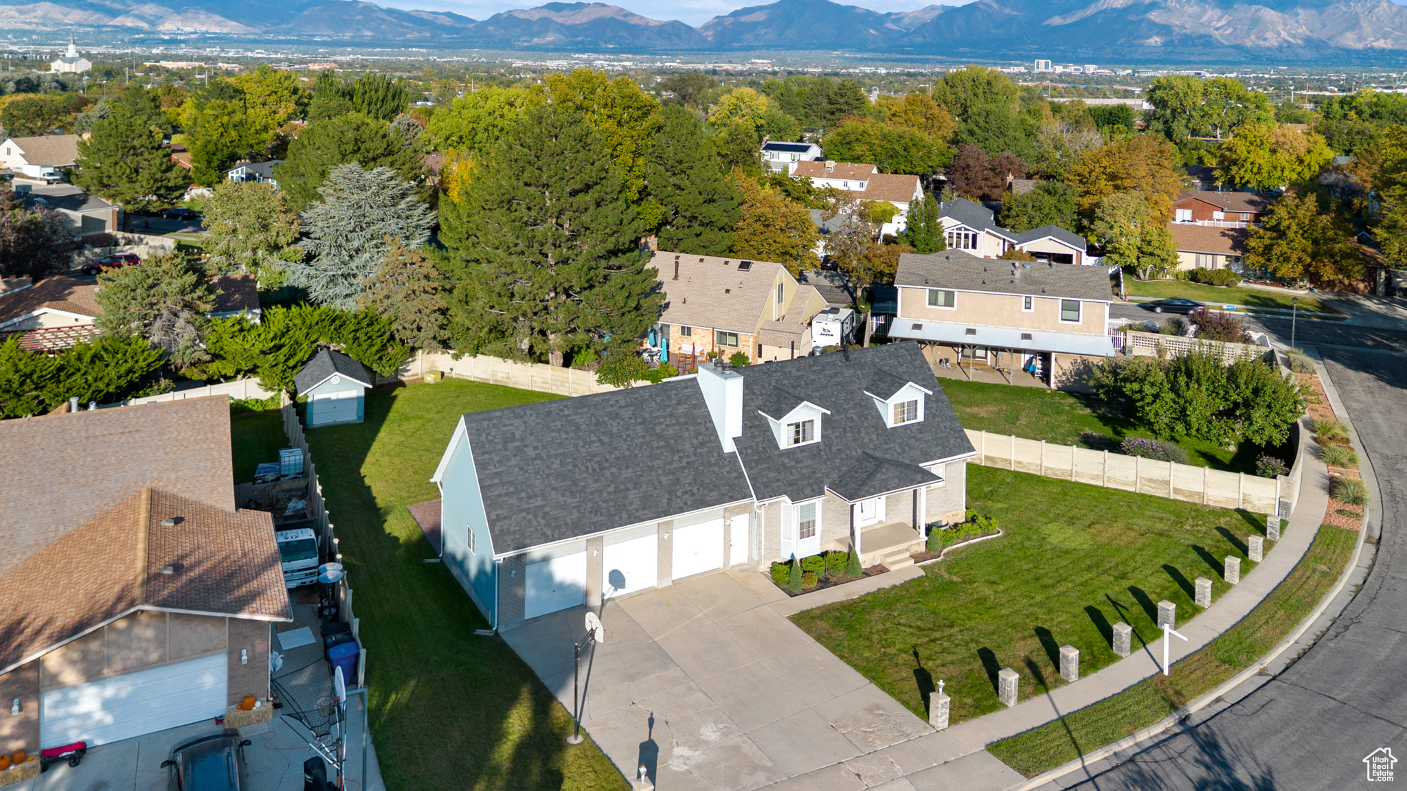 CONTINENTAL ESTATES #5 - Residential