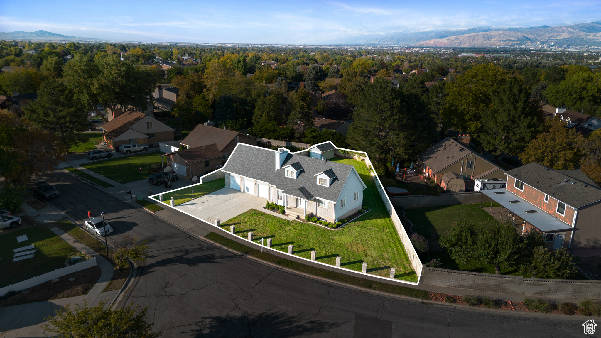 CONTINENTAL ESTATES #5 - Residential