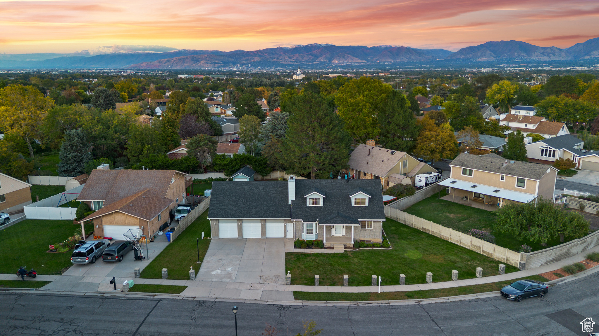 CONTINENTAL ESTATES #5 - Residential