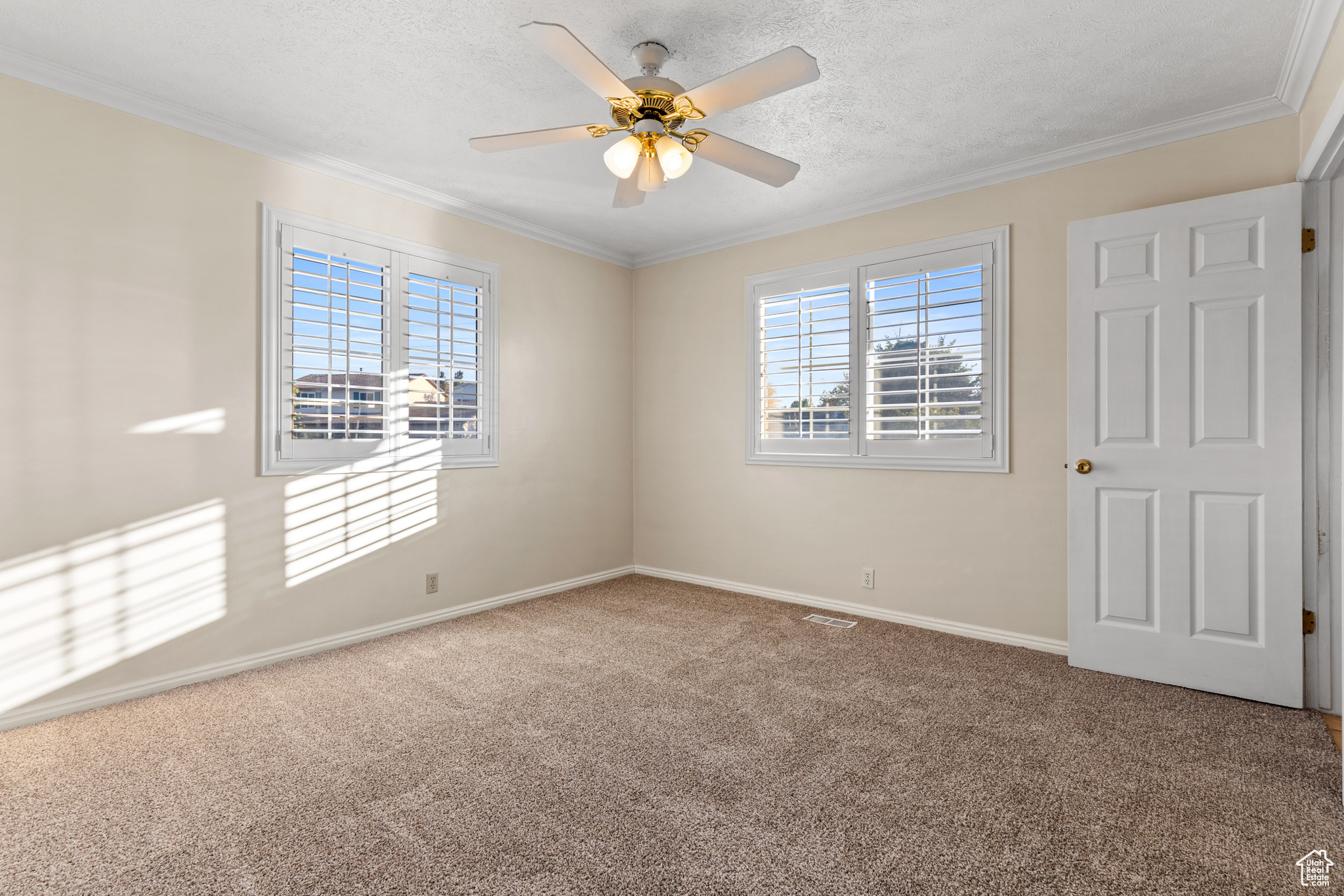 CONTINENTAL ESTATES #5 - Residential