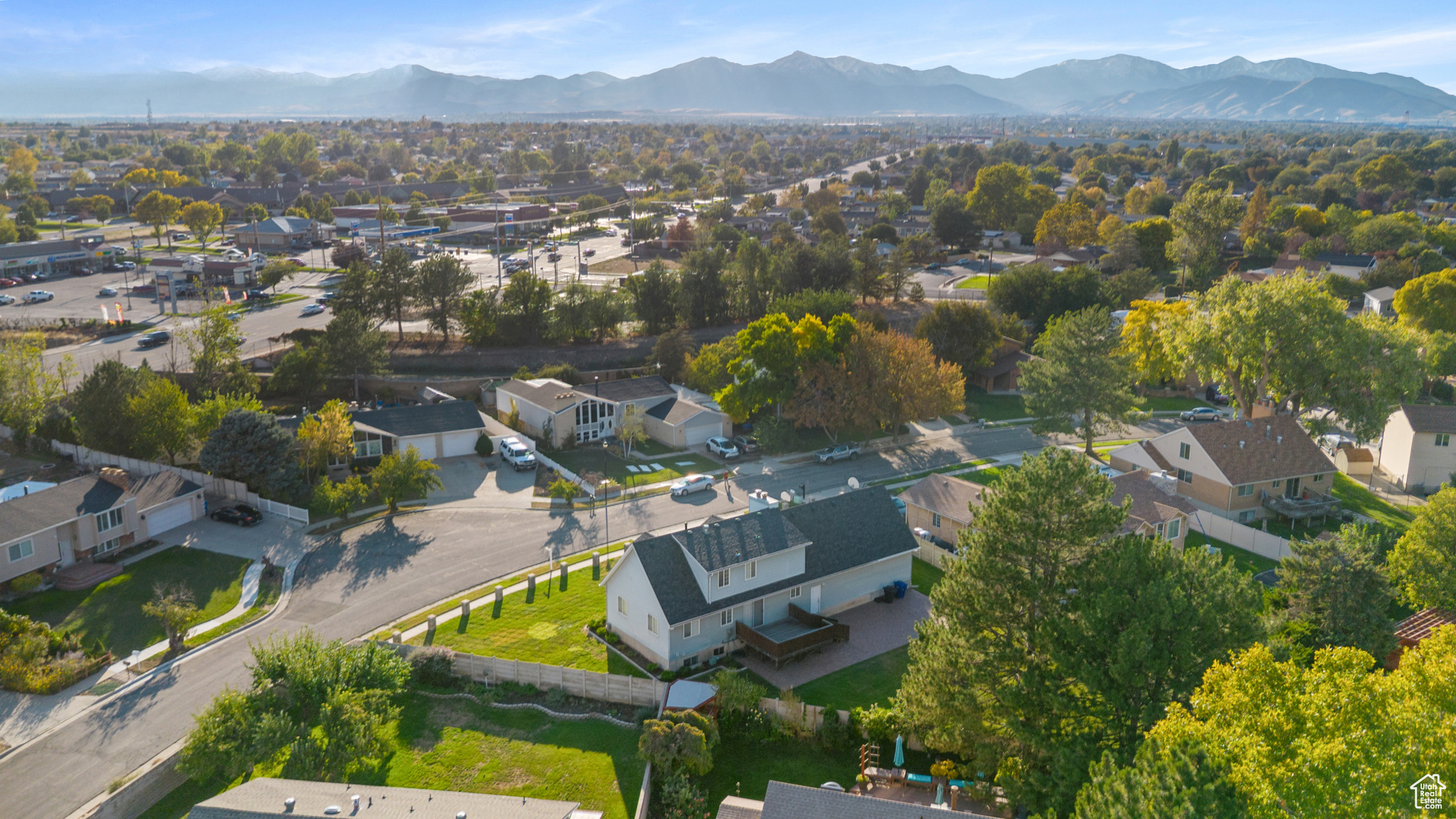 CONTINENTAL ESTATES #5 - Residential