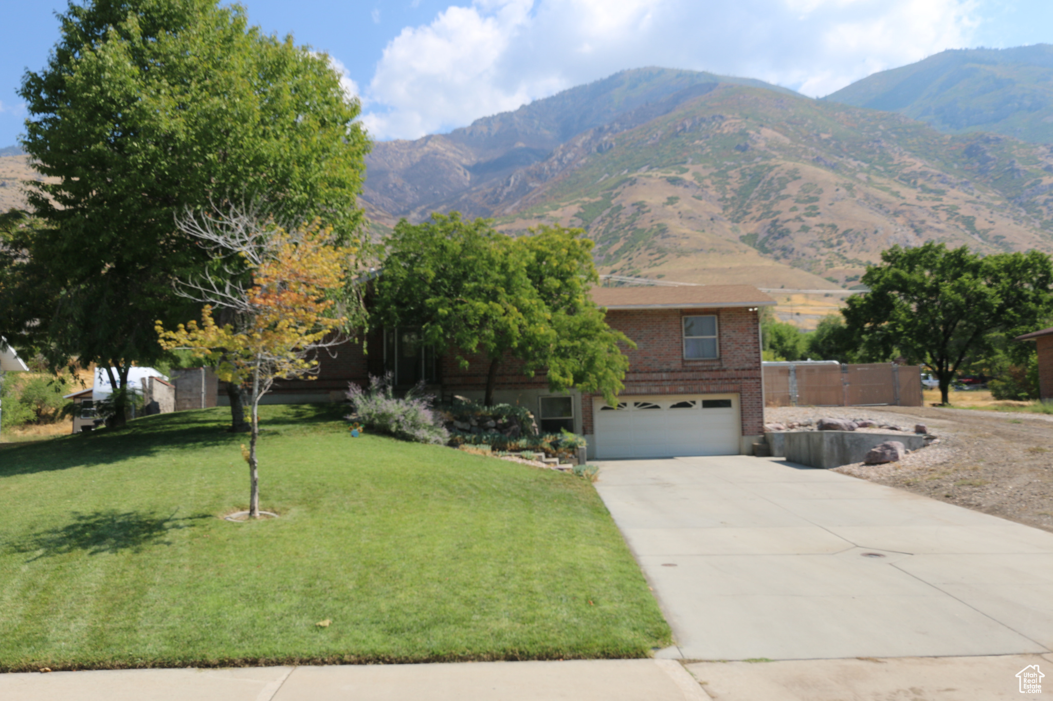 2131 S MOUNTAIN VISTA LN