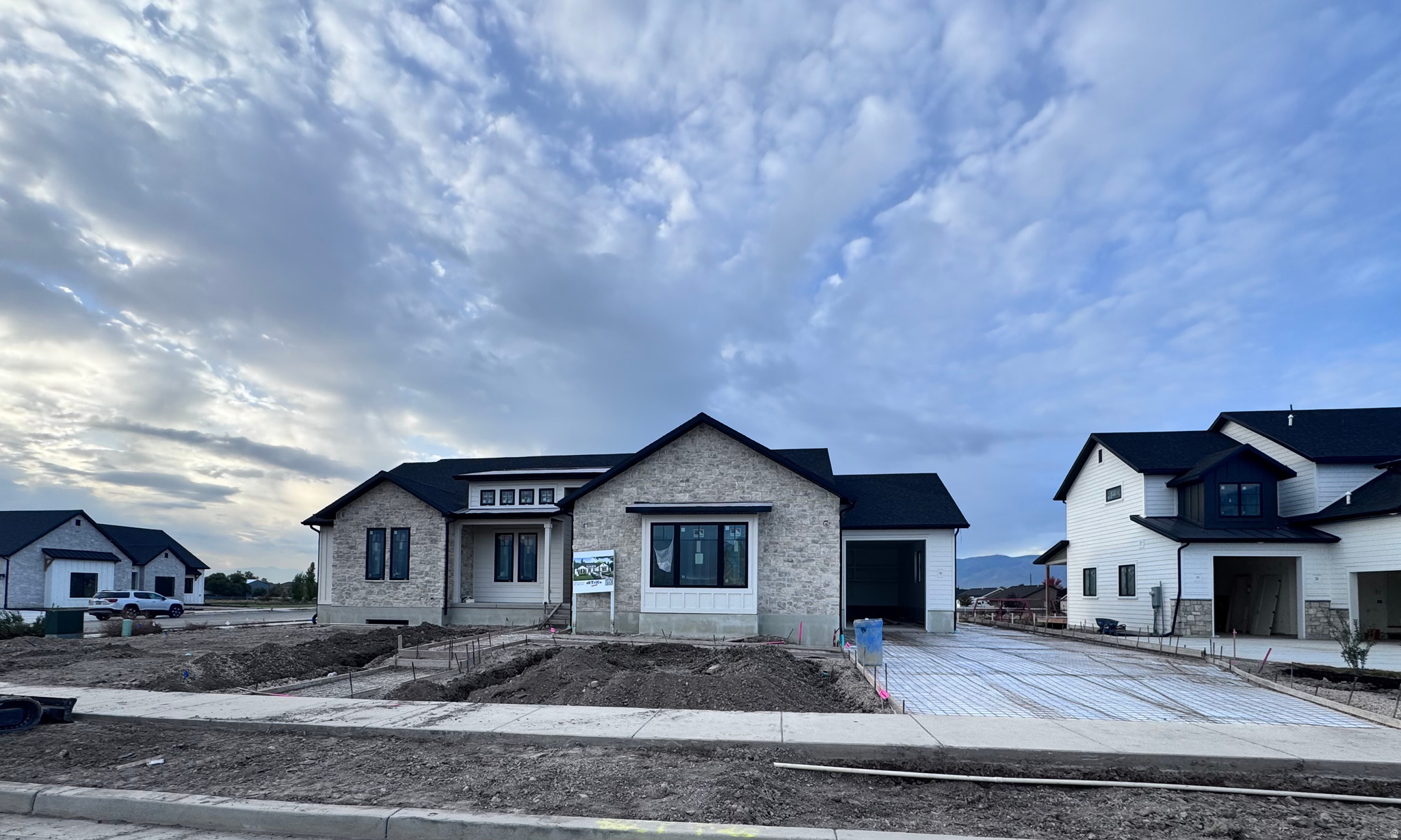 WHISPER HOLLOW ESTATES - Residential