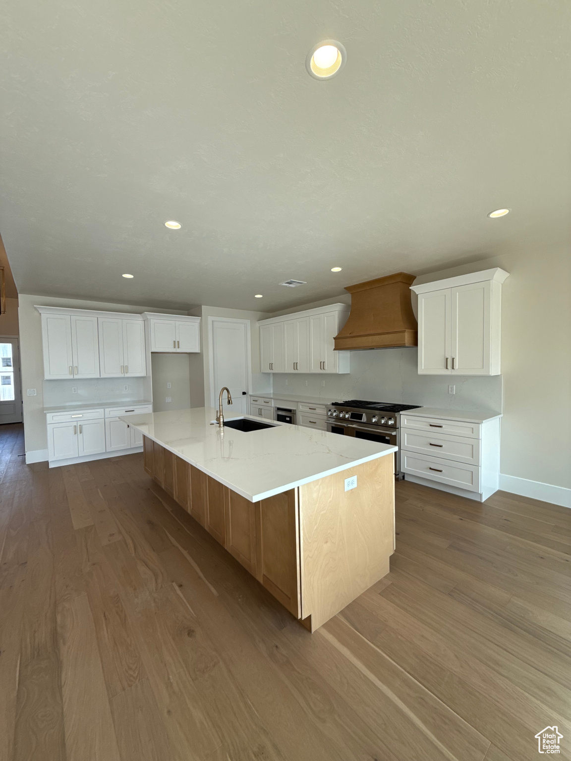 HAWKEYE POINT - Residential