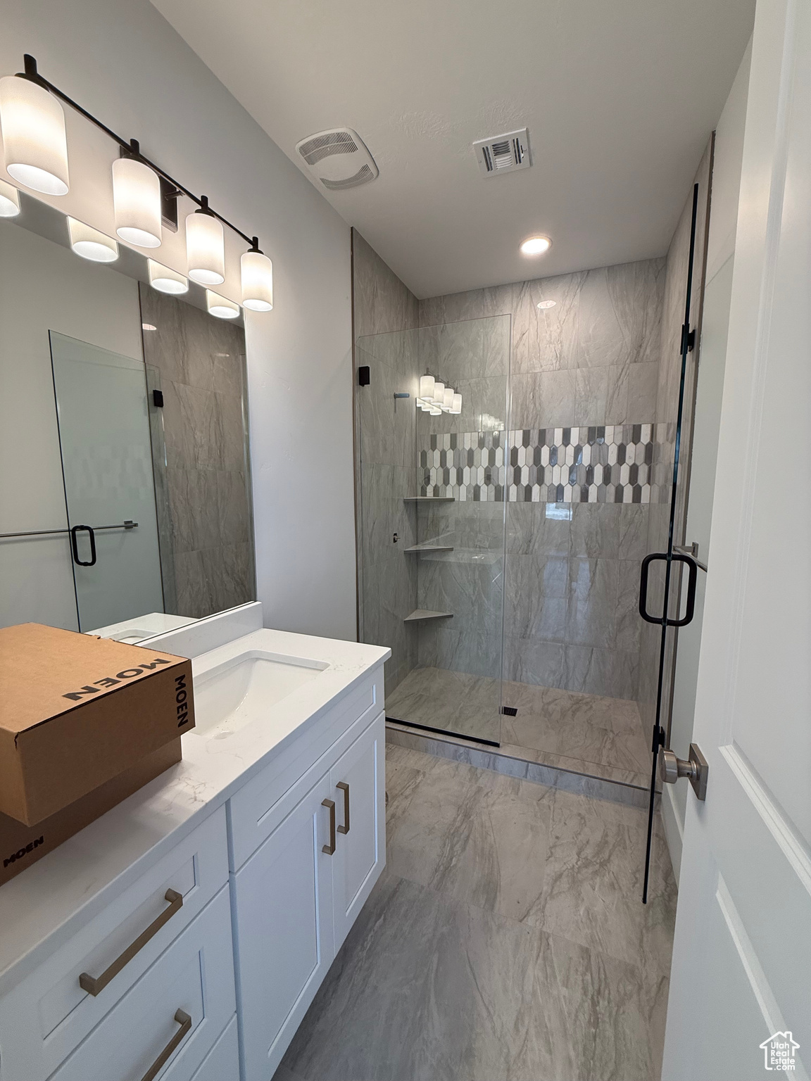 HAWKEYE POINT - Residential