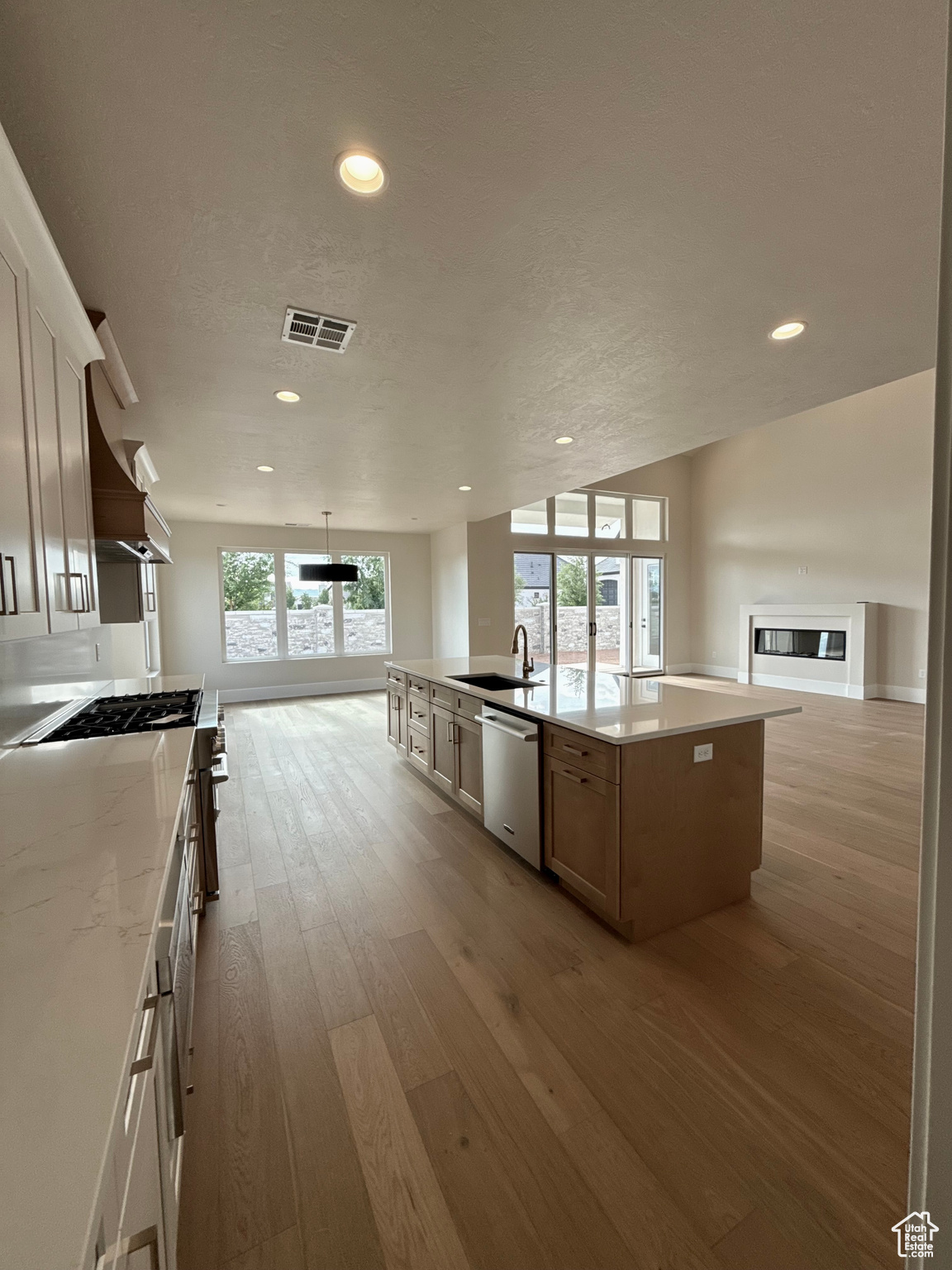 HAWKEYE POINT - Residential