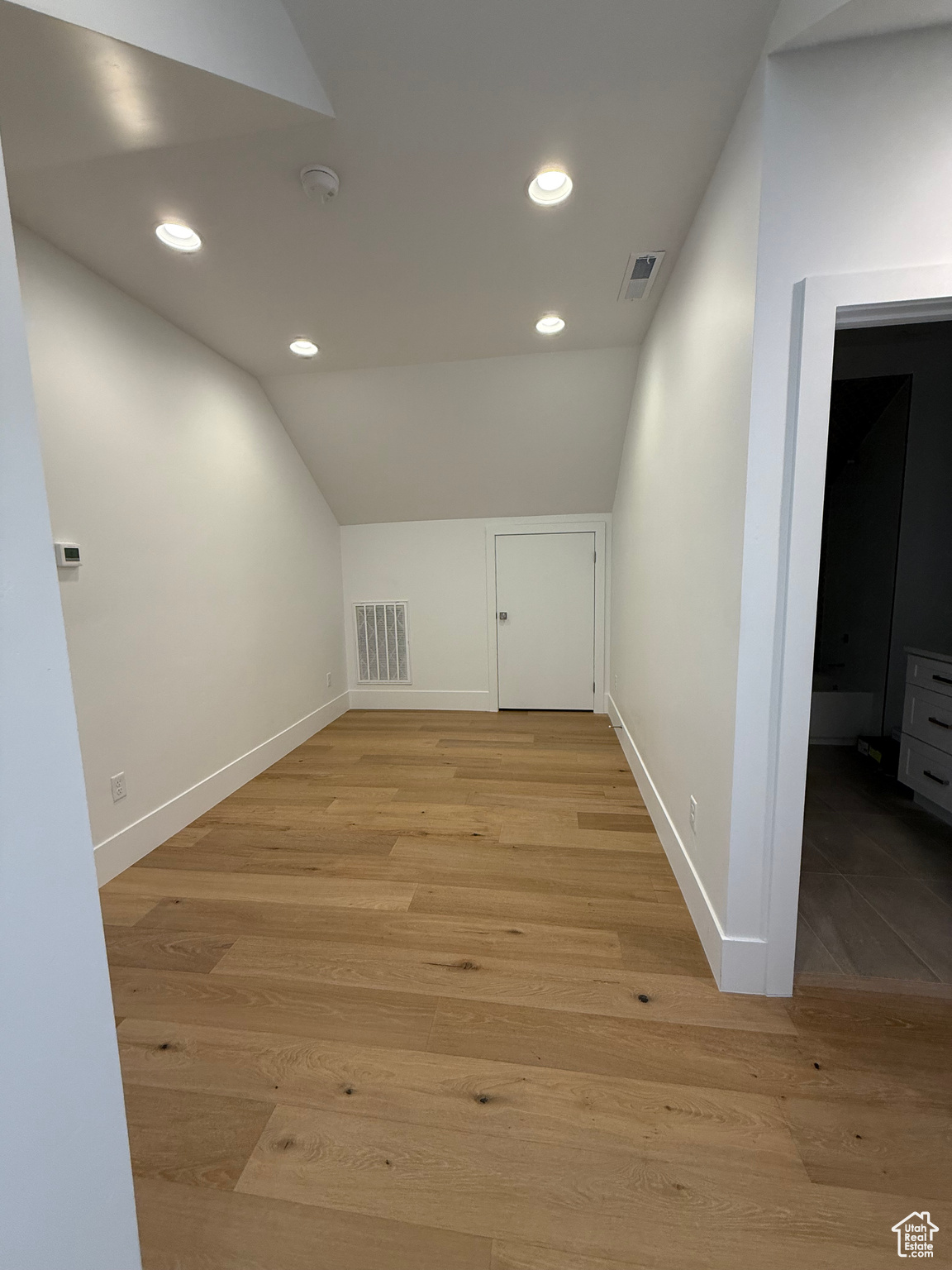 HAWKEYE POINT - Residential