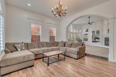 Tiny photo for 670 S OAK DR, Woodland Hills, UT 84653 (MLS # 2122785)