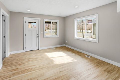 Tiny photo for 2730 S 300 E, South Salt Lake, UT 84115 (MLS # 2142065)