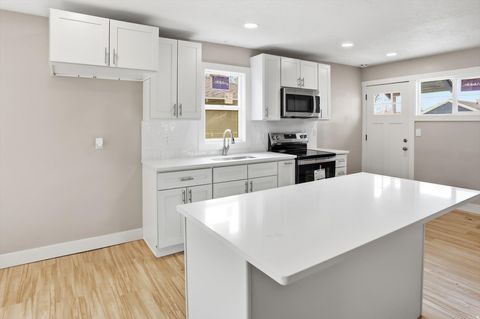 Tiny photo for 2730 S 300 E, South Salt Lake, UT 84115 (MLS # 2142065)