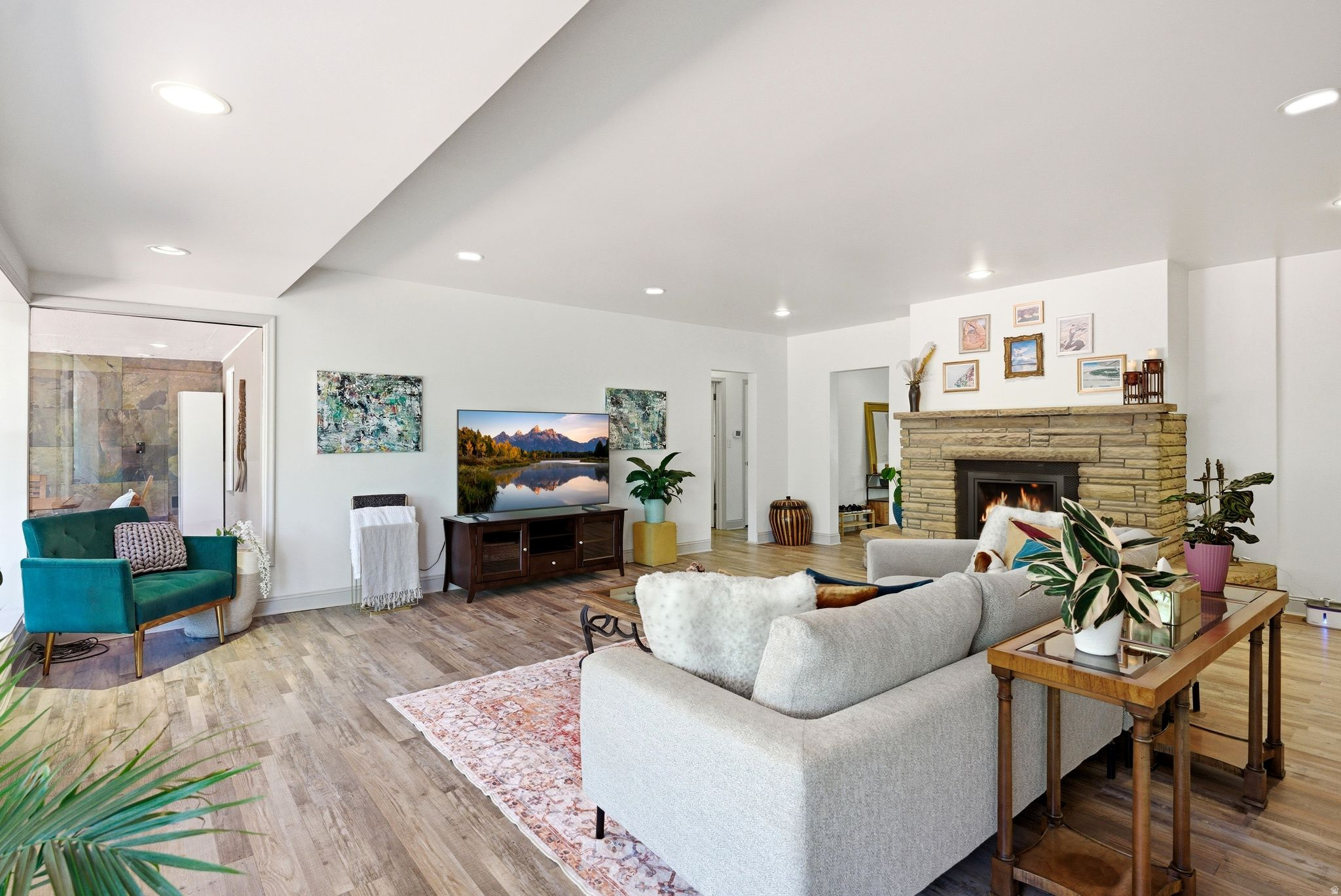 MURRAY HILL GARDENS - Residential