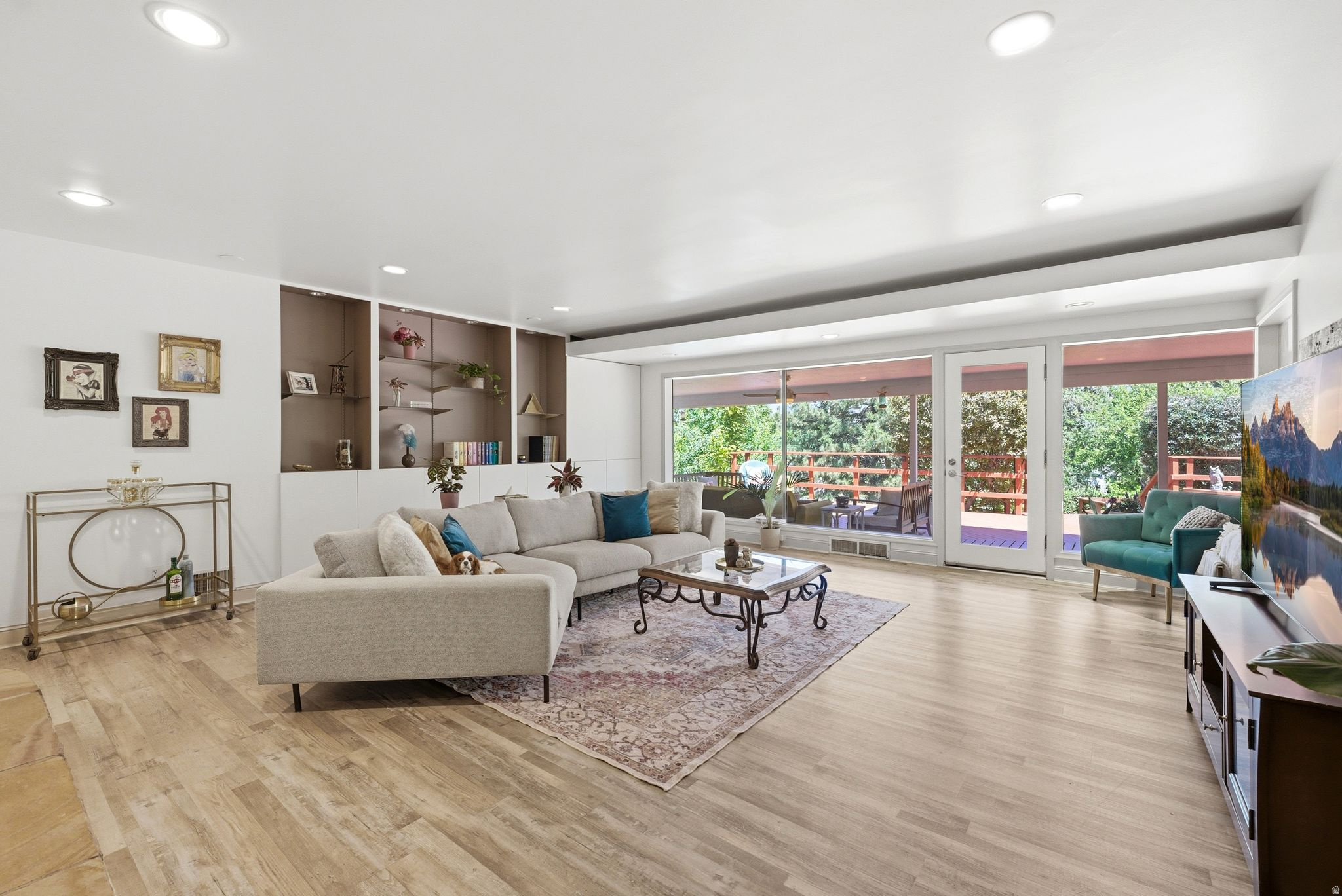 MURRAY HILL GARDENS - Residential