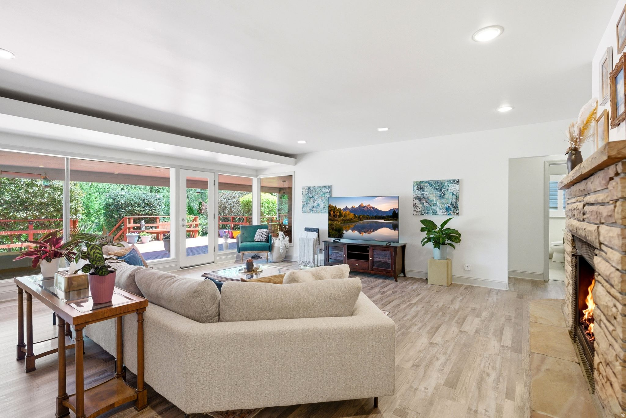 MURRAY HILL GARDENS - Residential